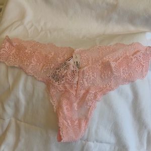 Victoria's Secret Lacie Thong Panty Pink Sz L Bundle of Two